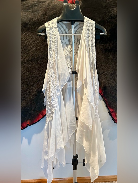 Origami Jackets & Blazers - Origami Cream Embroidered Sheer Kimono Duster Sz M